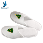 ĐẶT DÉP HỌA TIẾT GIÁNG SINH ĐẸP Ở ĐÂU?